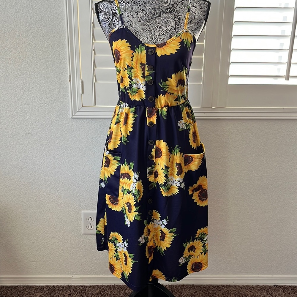 Sunflower Dress size M Womens